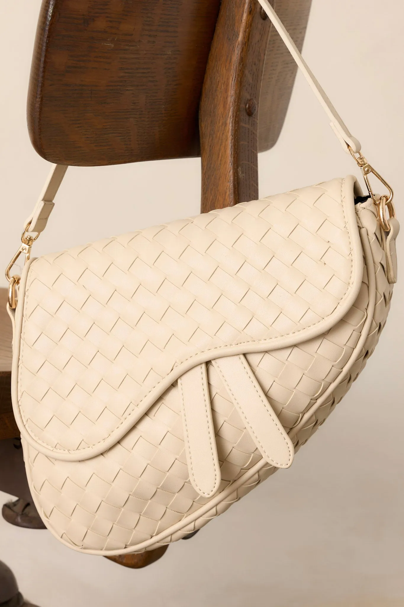 Around City Streets Woven Ivory Saddlebag